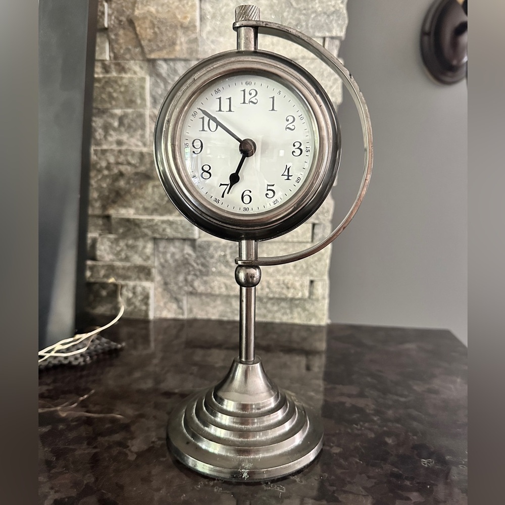Elegant Silver Table Clock